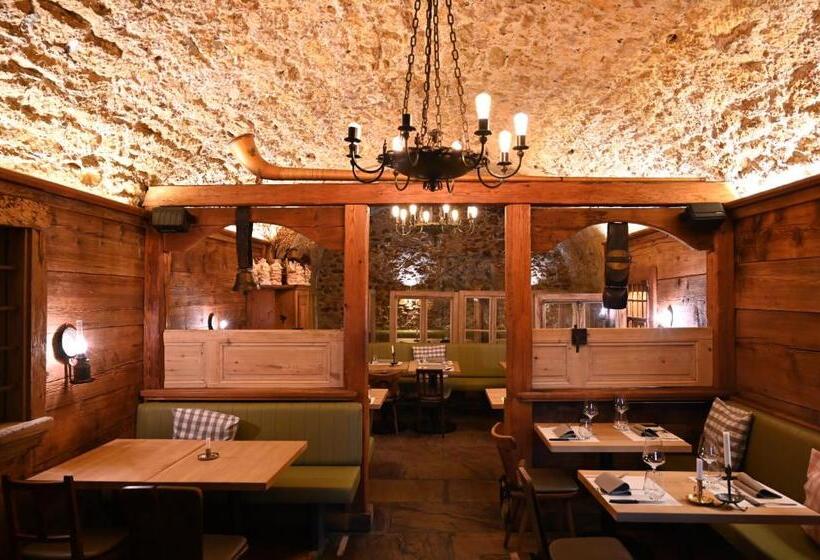 בית מלון כפרי Adler Boutique