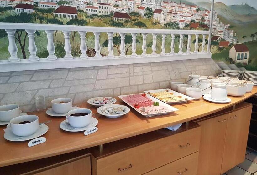 בית מלון כפרי Ahorni