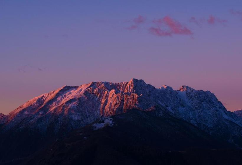 هتل Albergo Cardada