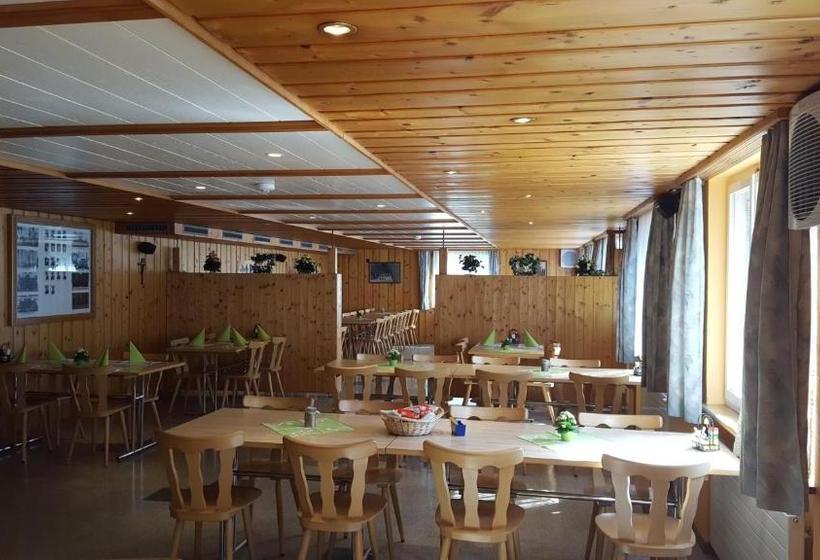 ホテル Alpenblick Muotathal