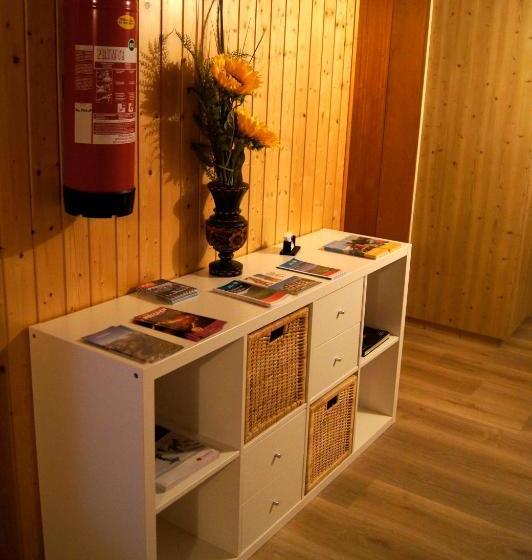 ホテル Alpenblick Muotathal