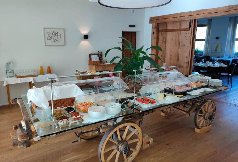 Отель Alpina Parpan