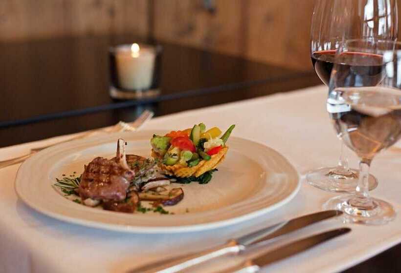 Отель Alpina Parpan