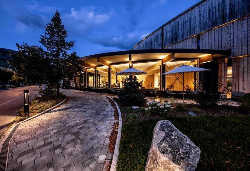 Отель Arnica Scuol   Adults Only