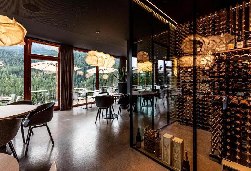 Отель Arnica Scuol   Adults Only