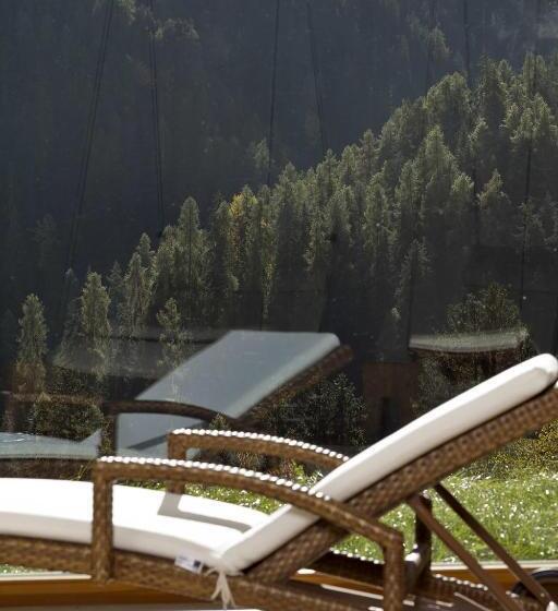 Отель Arnica Scuol   Adults Only