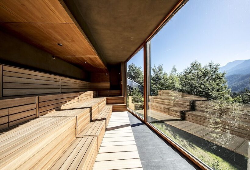 Отель Arnica Scuol   Adults Only