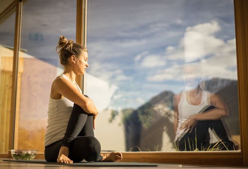 Отель Arnica Scuol   Adults Only