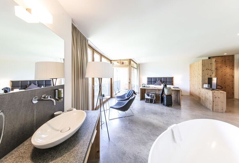 Отель Arnica Scuol   Adults Only