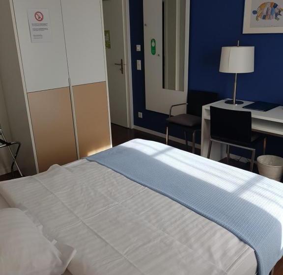 ホテル Auberge De Prangins