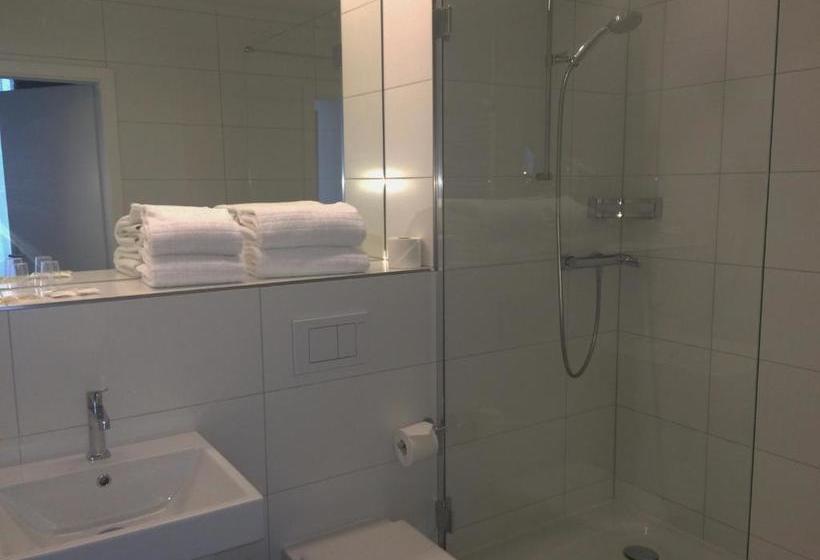 ホテル Auberge De Prangins