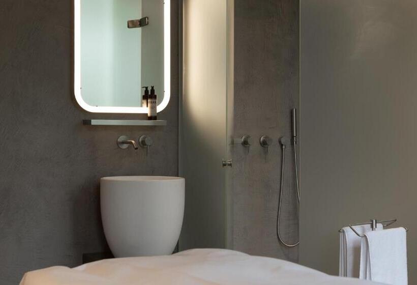 هتل Blue Inspired By Manna