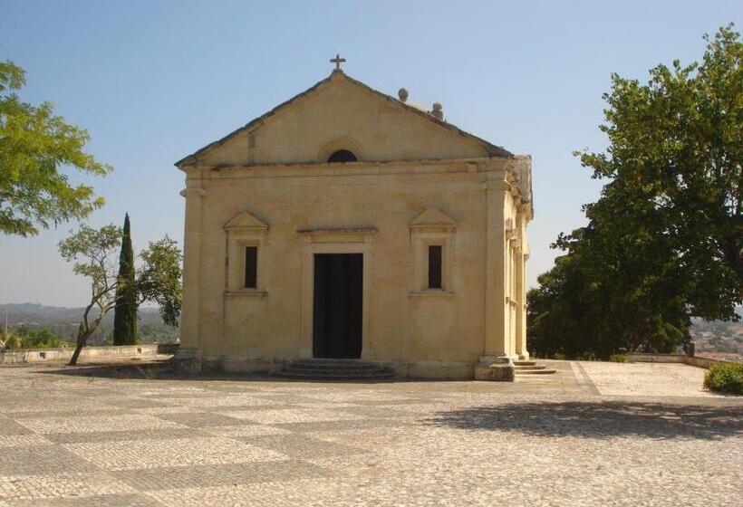 Отель Bonjardim