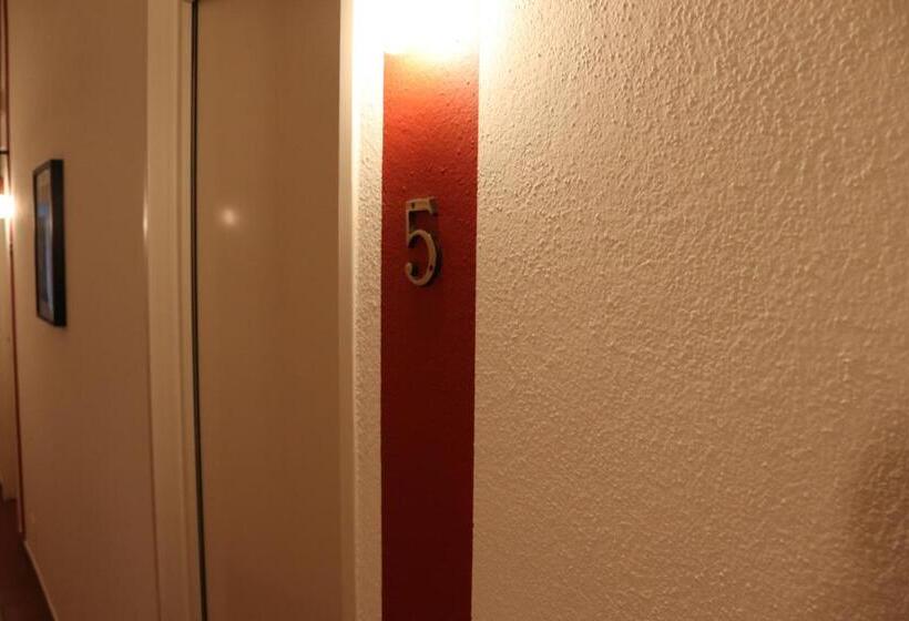 בית מלון כפרי Borgovecchio Albergo