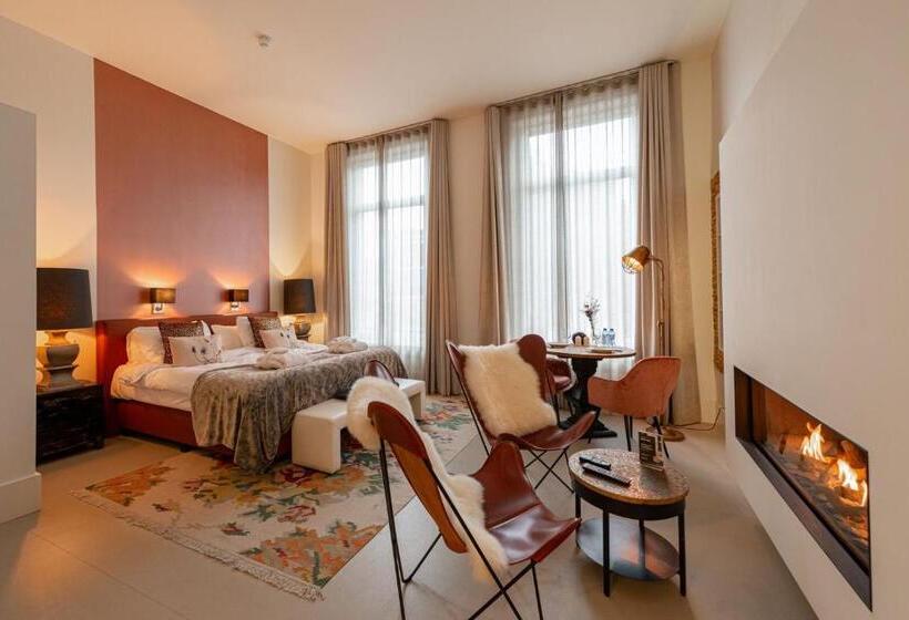 Отель Bossche Suites Stationsweg