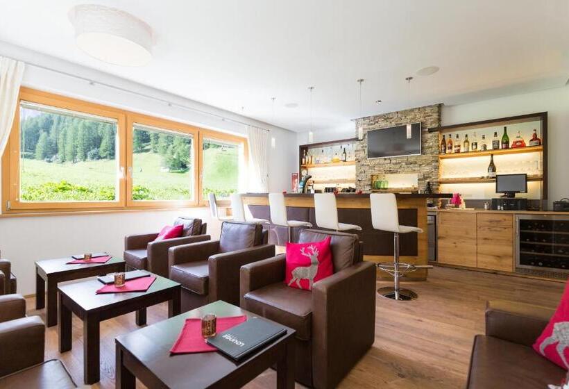 فندق Chasa Castello Relax & Spa