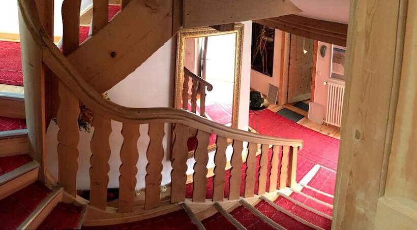 Отель Chasa Sofia