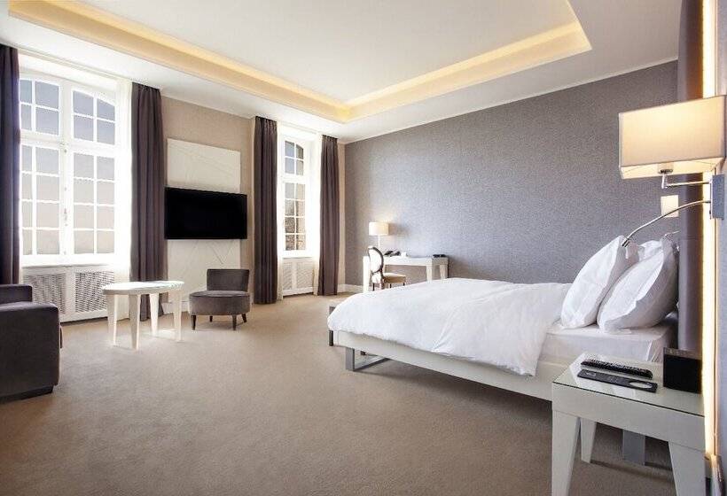 Отель Chateau De Bonmont