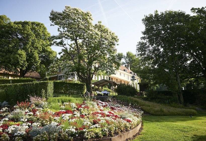 Отель Chateau De Bonmont