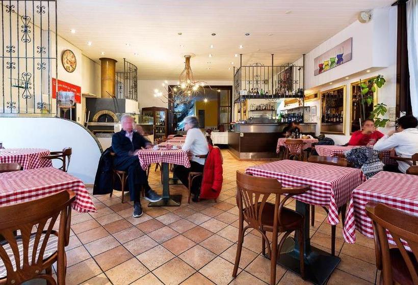 فندق Croce Federale