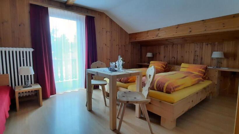 בית מלון כפרי Garni Alpenrose   Grusaida