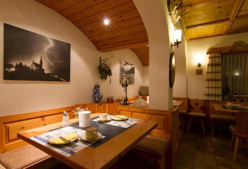 בית מלון כפרי Garni Alpenrose   Grusaida