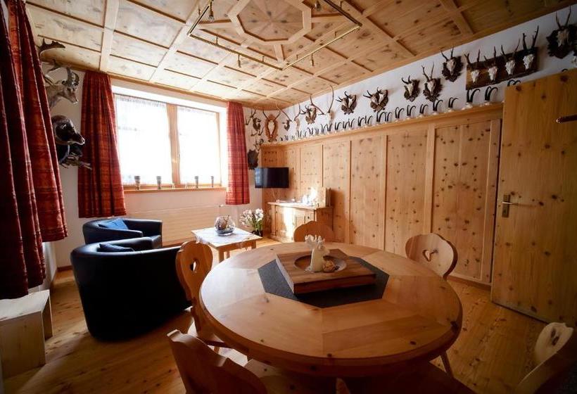 בית מלון כפרי Garni Alpenrose   Grusaida