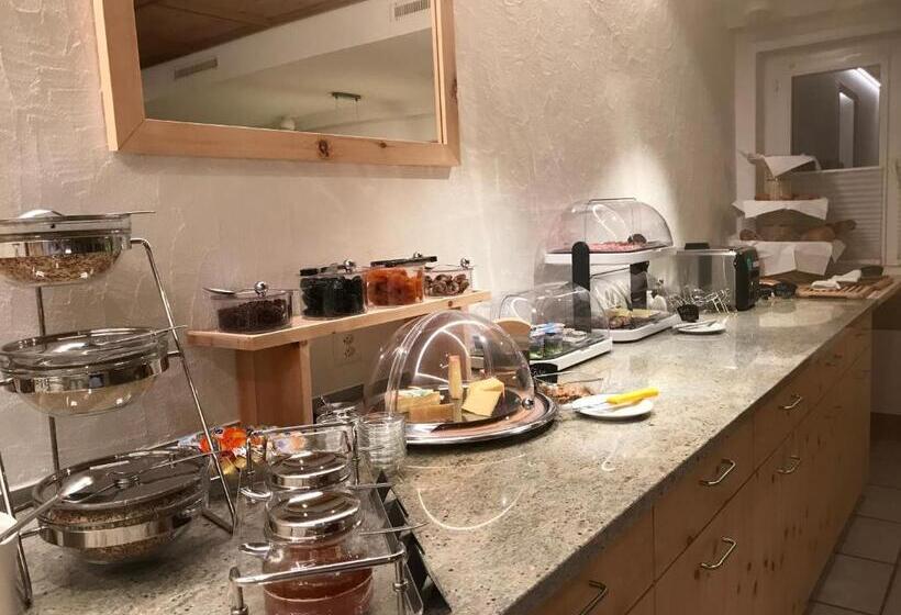 فندق Garni Panorama