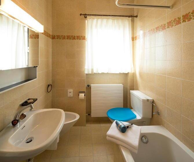 فندق Garni Rivabella Au Lac