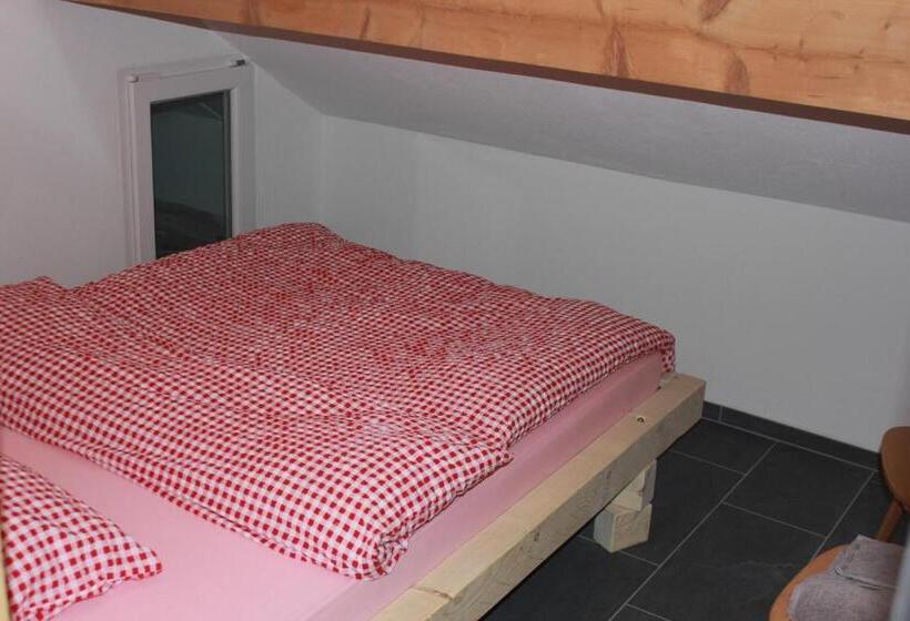 ホテル Hirschen B&b