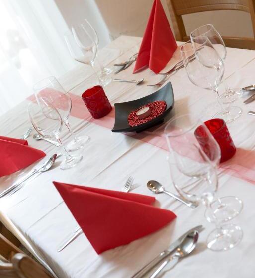 ホテル Hirschen B&b