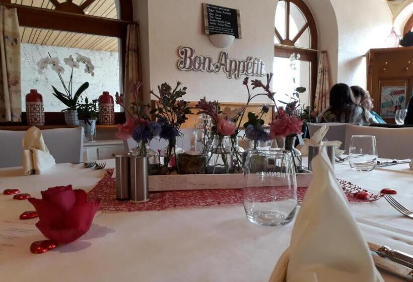 فندق Hôtel De Fully