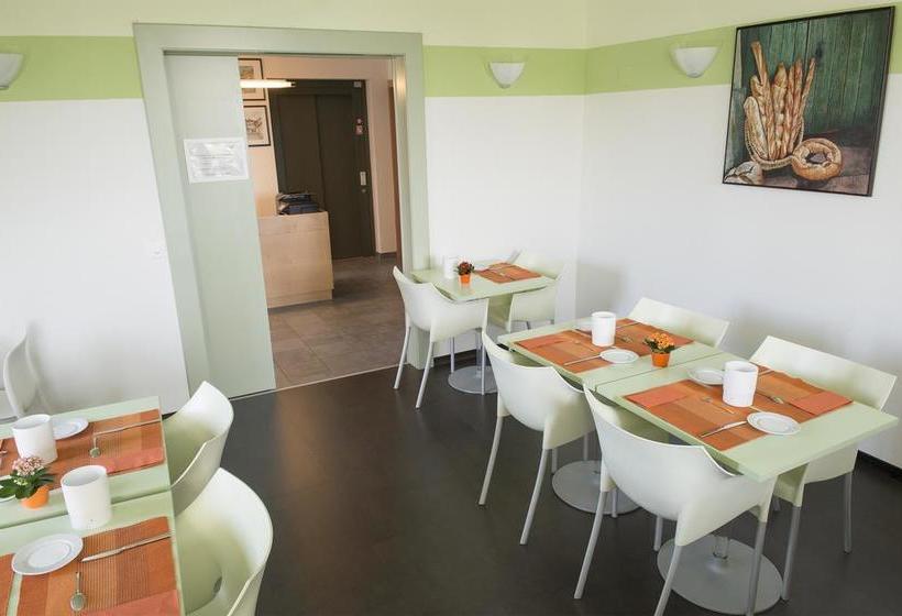 Hotel Hôtel Le Funi De Cossonay