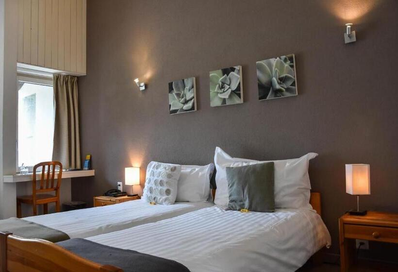 Отель Hôtel Restaurant Le Saint Christophe