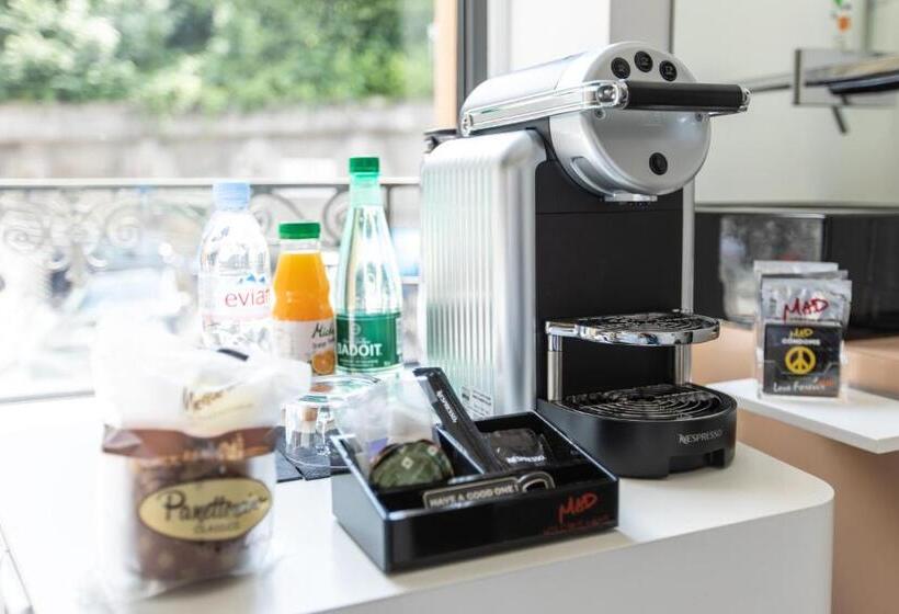 호텔 Ibis Styles Lausanne Center Mad House