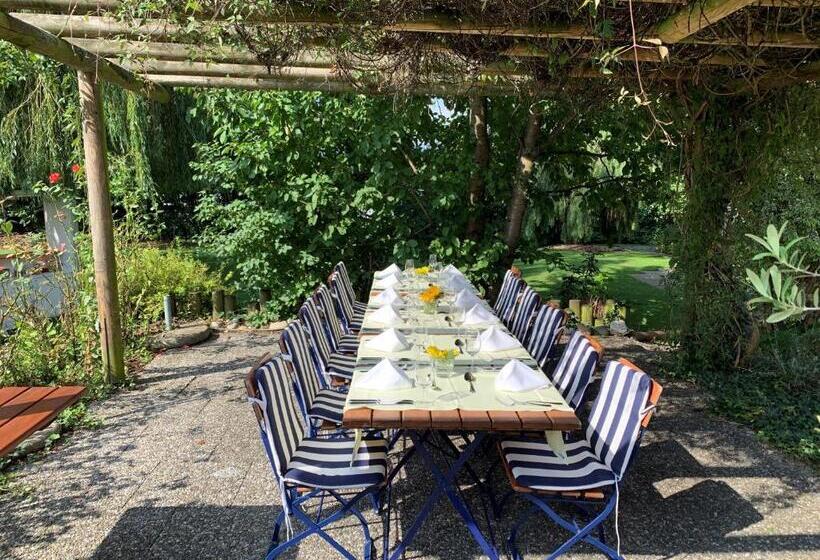 בית מלון כפרי Jean Jacques Rousseau