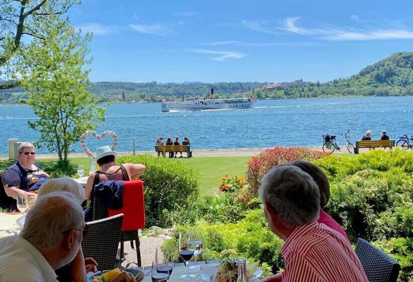 בית מלון כפרי Jean Jacques Rousseau