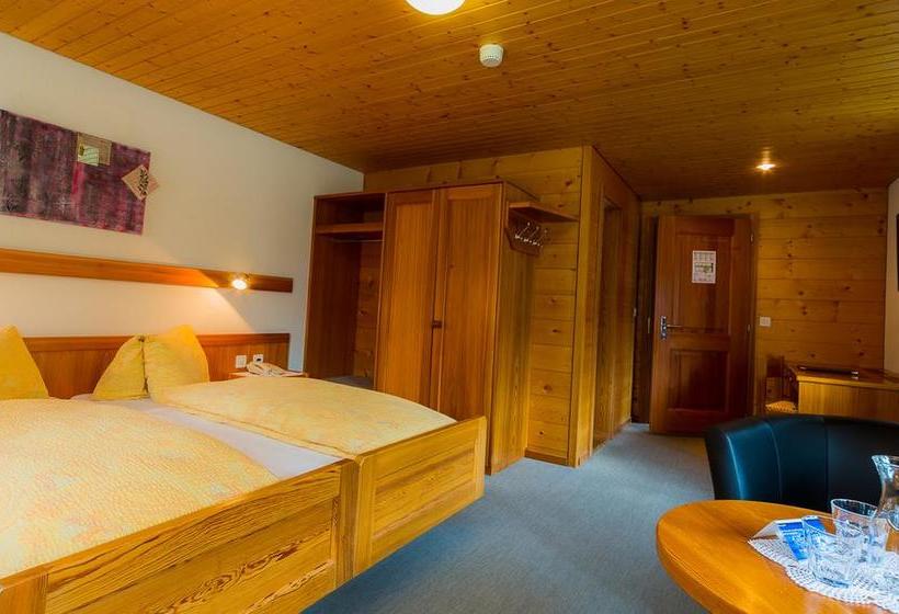 בית מלון כפרי Swiss Lodge Joopi