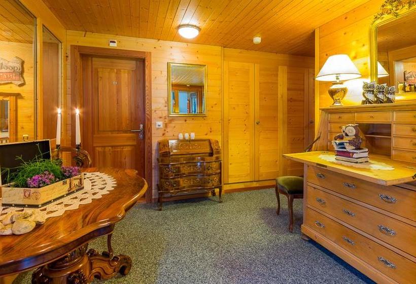 בית מלון כפרי Swiss Lodge Joopi