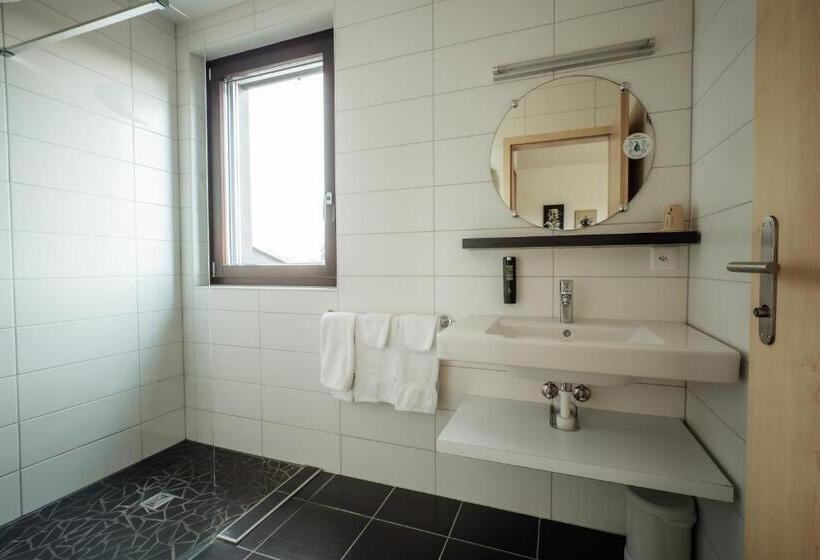 בית מלון כפרי Jura Sport & Spa Resort