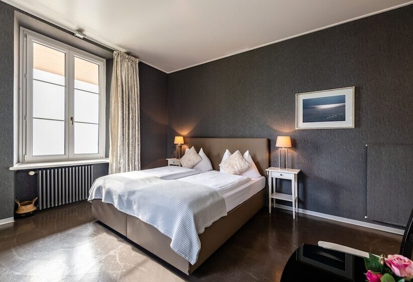 ホテル L Ermitage