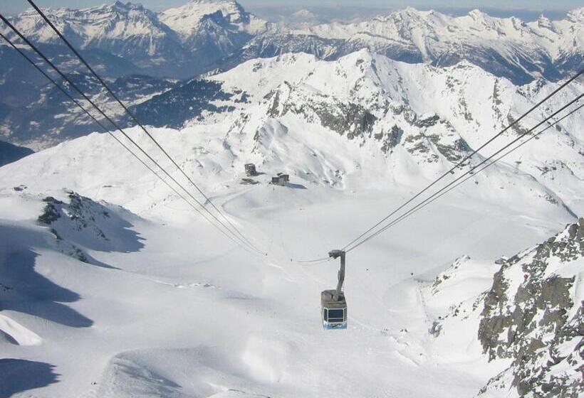 ホテル Les Etagnes