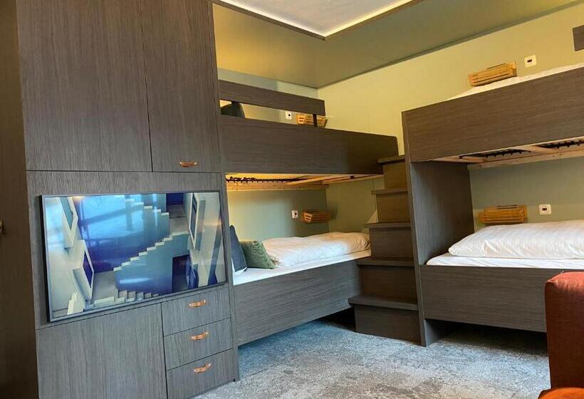 ホテル Les Etagnes