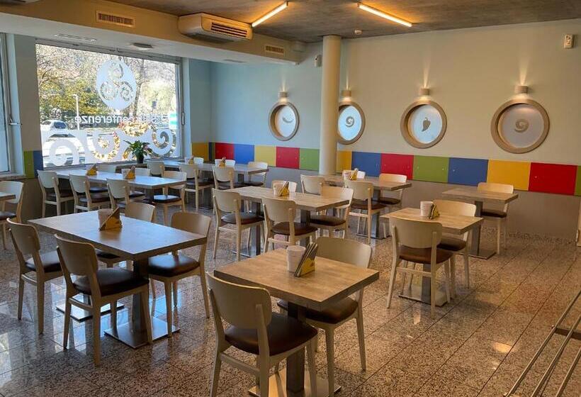 فندق Liberty Self Check In