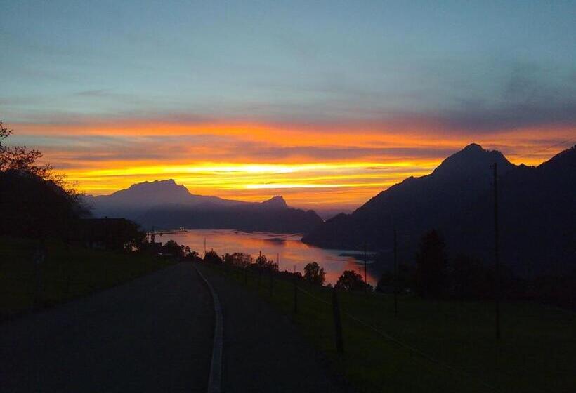 בית מלון כפרי Montana