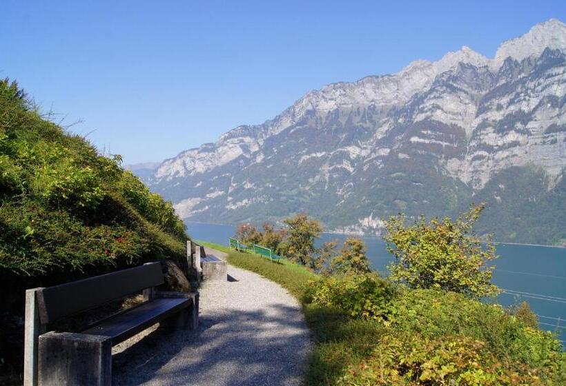 ホテル Neu Schönstatt