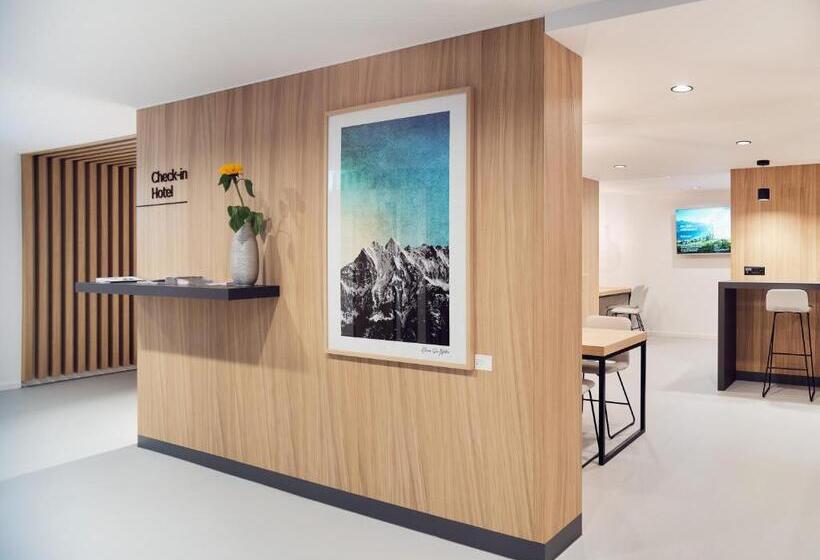 ホテル Neu Schönstatt