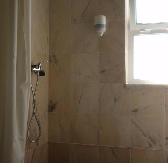 فندق O Viajante Low Cost