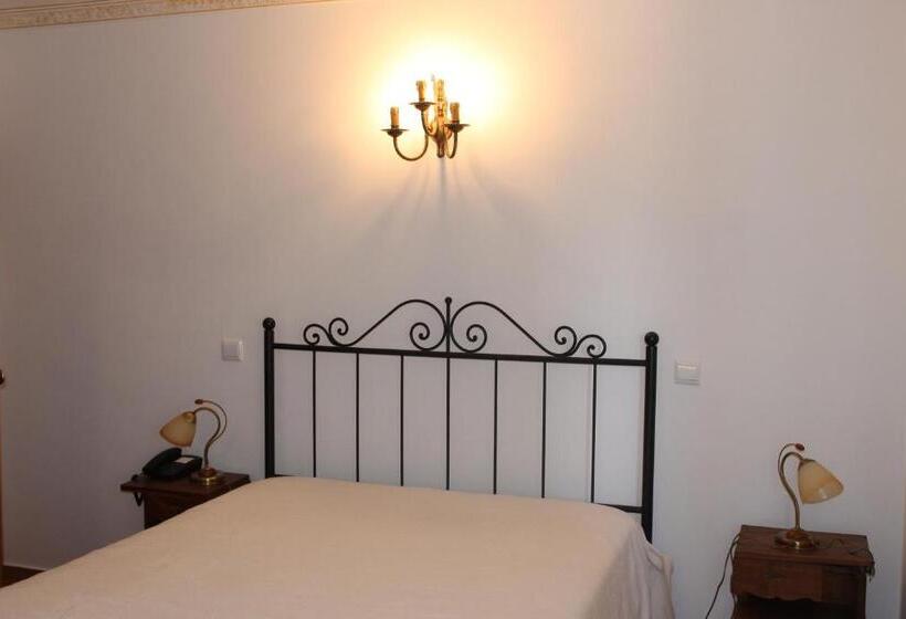 فندق O Viajante Low Cost