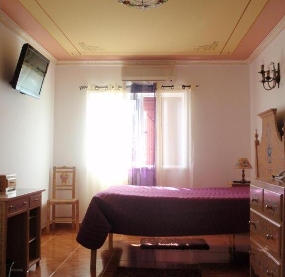 فندق O Viajante Low Cost